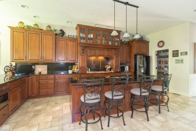 154 Hidden Glen Drive, Greenfield, IN 46140