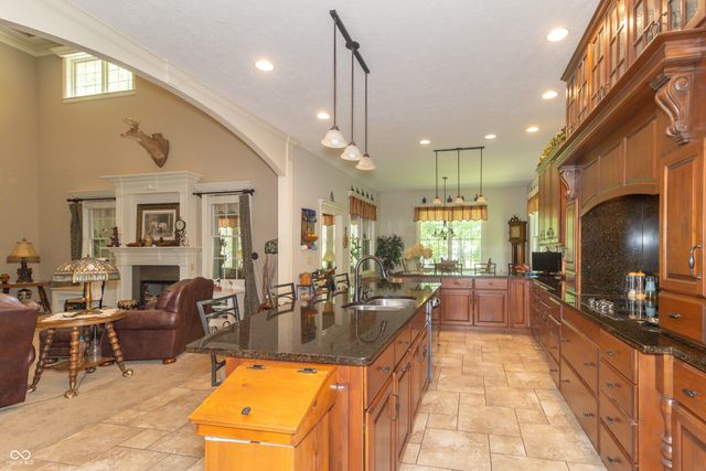 154 Hidden Glen Drive, Greenfield, IN 46140