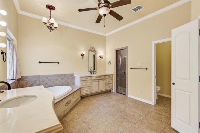 1400 Lewis Drive, Kaufman, TX 75142