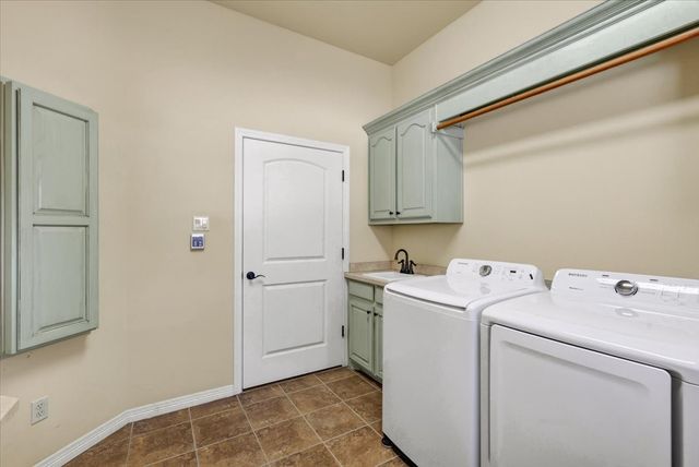 1400 Lewis Drive, Kaufman, TX 75142