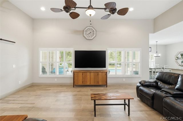 2463 W Axelwood Drive, Beverly Hills, FL 34465