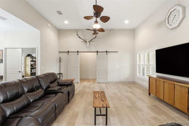 2463 W Axelwood Drive, Beverly Hills, FL 34465