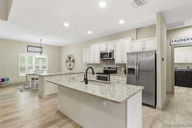 2463 W Axelwood Drive, Beverly Hills, FL 34465