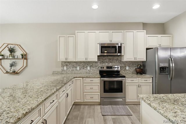 2463 W Axelwood Drive, Beverly Hills, FL 34465