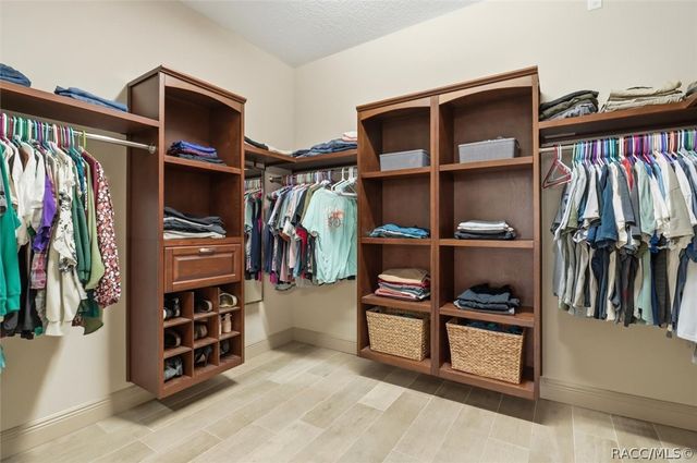 2463 W Axelwood Drive, Beverly Hills, FL 34465