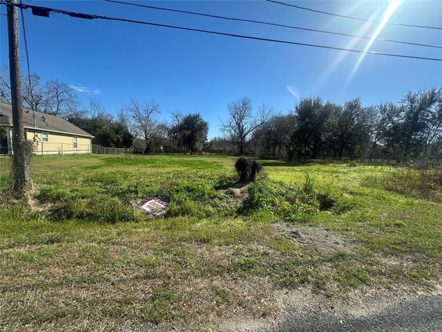 5401 Evelyn Street, Texas City, TX 77591