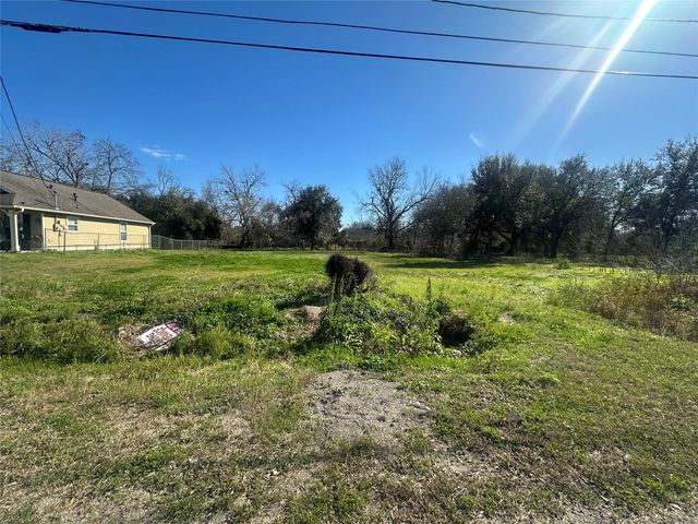 5401 Evelyn Street, Texas City, TX 77591