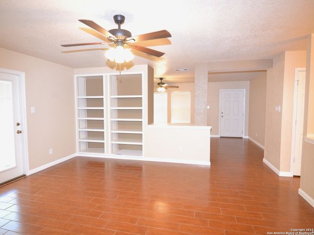 11116 VOLLMER LN, San Antonio, TX 78254