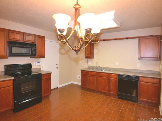 11116 VOLLMER LN, San Antonio, TX 78254