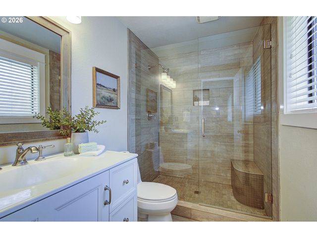 700 Ne 159TH Ct, Vancouver, WA 98684