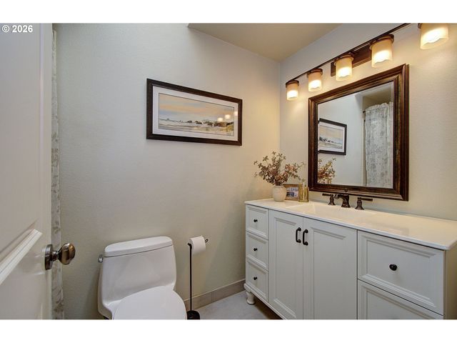 700 Ne 159TH Ct, Vancouver, WA 98684