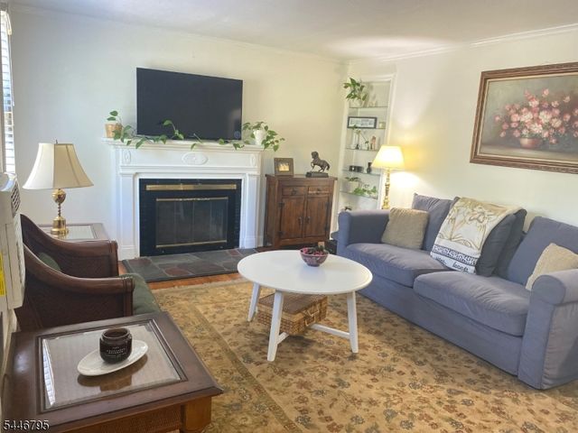 724 Springfield Ave, Summit City, NJ 07901