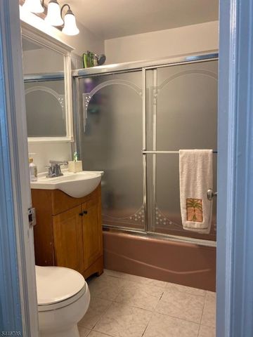 724 Springfield Ave, Summit City, NJ 07901