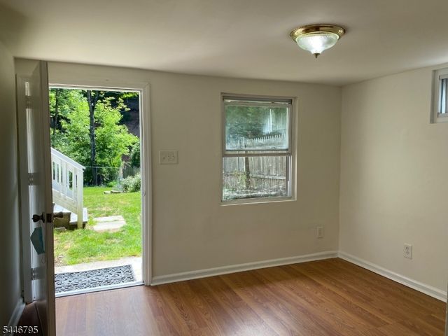 724 Springfield Ave, Summit City, NJ 07901