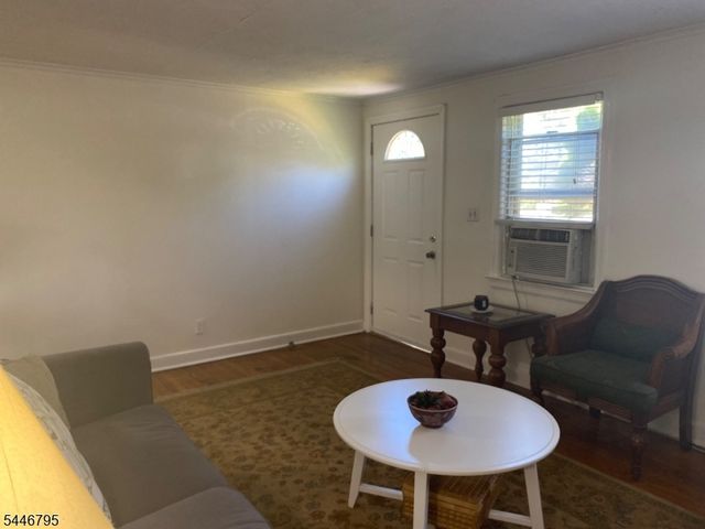 724 Springfield Ave, Summit City, NJ 07901