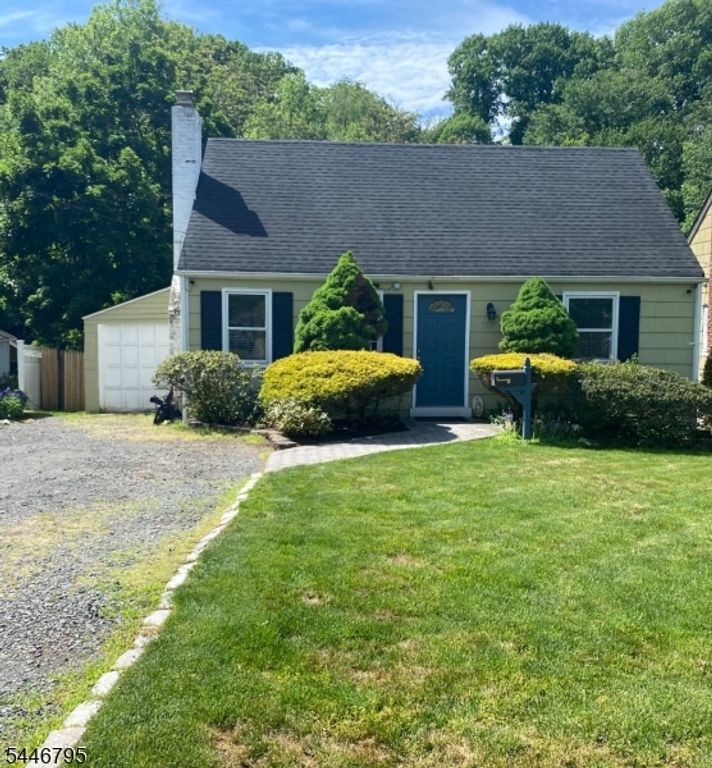 724 Springfield Ave, Summit City, NJ 07901