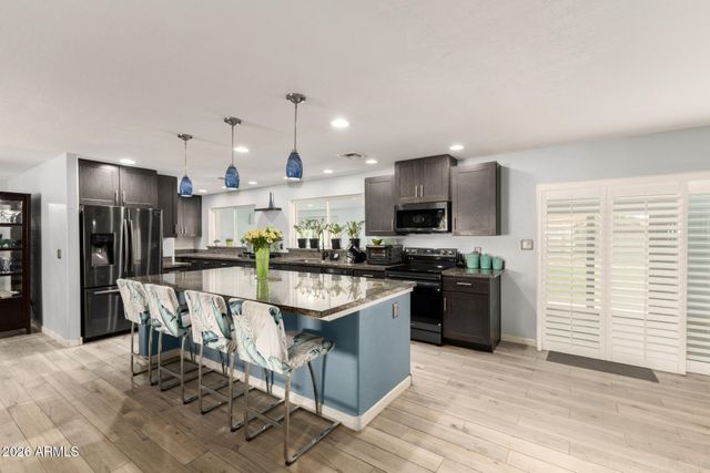 417 E BECK Lane, Phoenix, AZ 85022