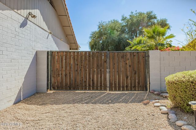417 E BECK Lane, Phoenix, AZ 85022