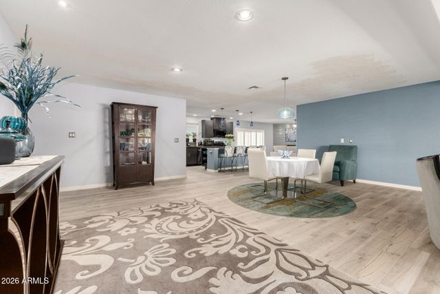 417 E BECK Lane, Phoenix, AZ 85022