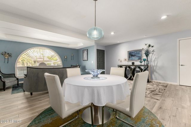 417 E BECK Lane, Phoenix, AZ 85022