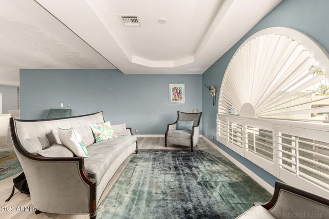 417 E BECK Lane, Phoenix, AZ 85022