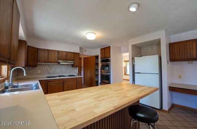 519 Ilexberry Lane, Toms River, NJ 08753
