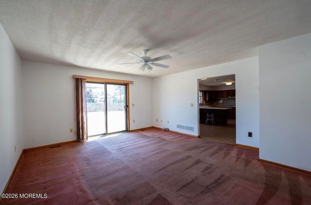 519 Ilexberry Lane, Toms River, NJ 08753