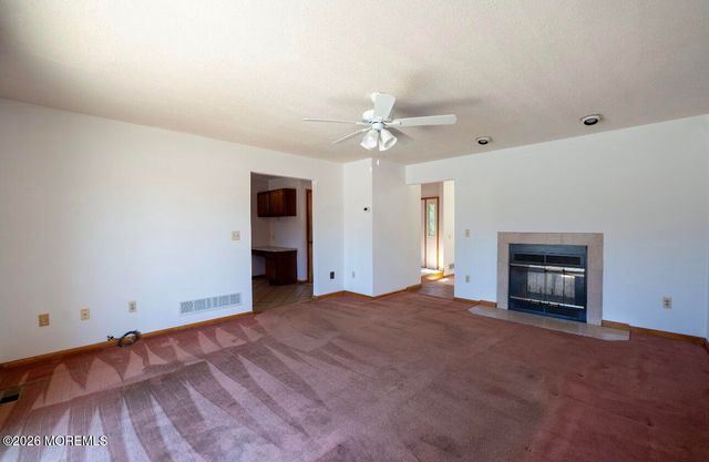 519 Ilexberry Lane, Toms River, NJ 08753