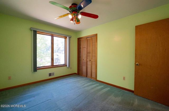 519 Ilexberry Lane, Toms River, NJ 08753