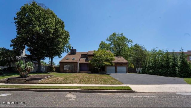 519 Ilexberry Lane, Toms River, NJ 08753