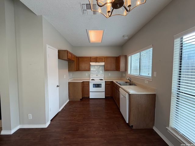 5827 Spring Green, San Antonio, TX 78247