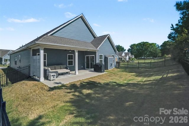 6513 Cumberland Drive, Harrisburg, NC 28075