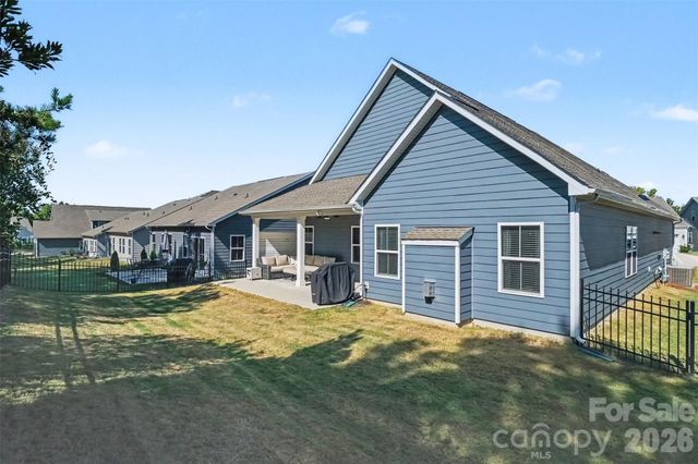 6513 Cumberland Drive, Harrisburg, NC 28075
