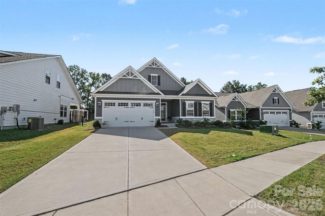 6513 Cumberland Drive, Harrisburg, NC 28075