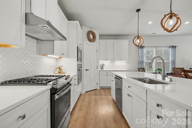 6513 Cumberland Drive, Harrisburg, NC 28075