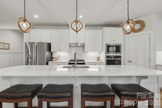 6513 Cumberland Drive, Harrisburg, NC 28075