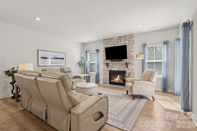 6513 Cumberland Drive, Harrisburg, NC 28075