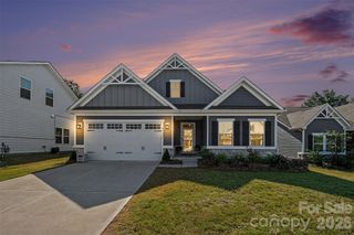 6513 Cumberland Drive, Harrisburg, NC 28075