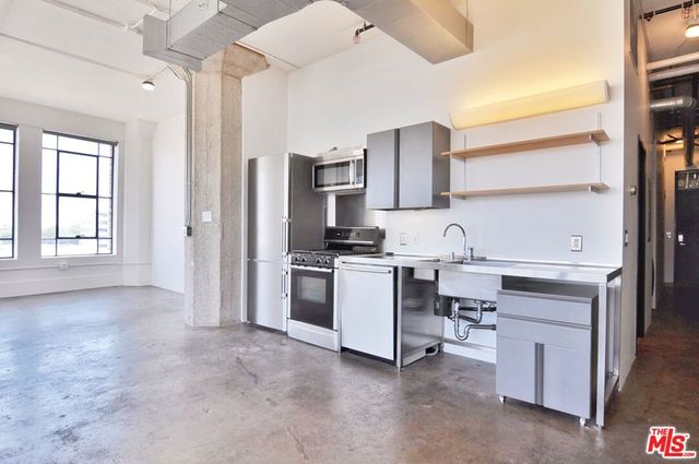 315 E 8th Street 406, Los Angeles, CA 90014