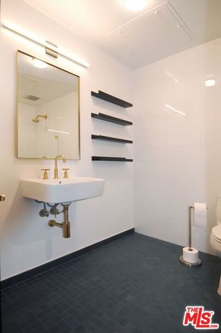 315 E 8th Street 406, Los Angeles, CA 90014