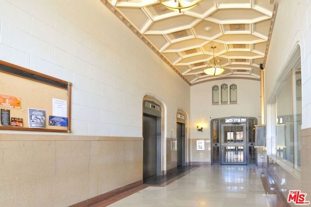 315 E 8th Street 406, Los Angeles, CA 90014