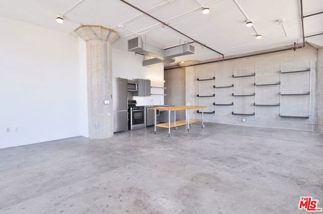 315 E 8th Street 406, Los Angeles, CA 90014