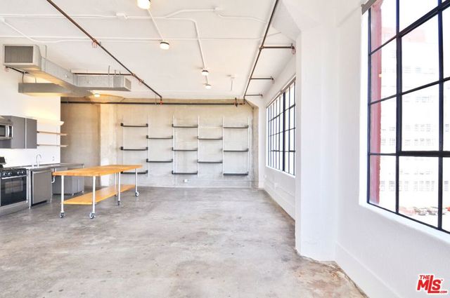 315 E 8th Street 406, Los Angeles, CA 90014