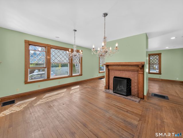 27 Willow Street, Stonington, CT 06355