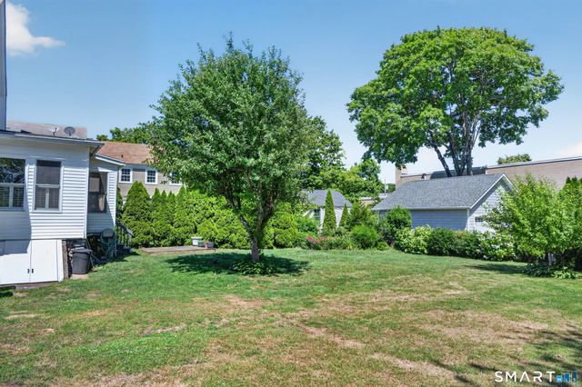 27 Willow Street, Stonington, CT 06355