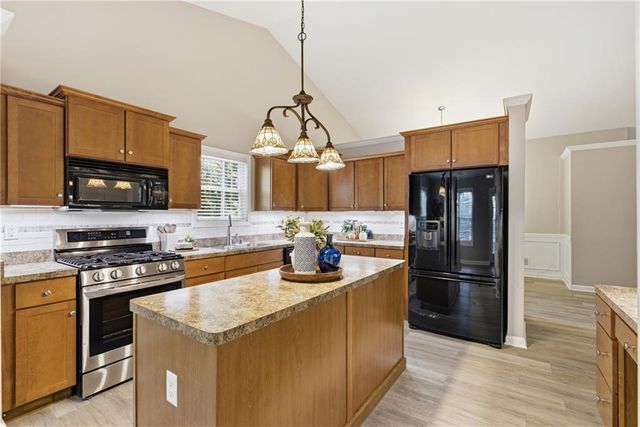 78 Foxdale Way, Dallas, GA 30132