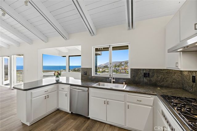665 Temple Hills Drive, Laguna Beach, CA 92651