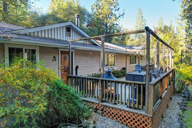 16485 Rolling Oaks Ct, Fiddletown, CA 95629