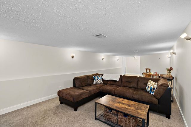 1507 Quebec Avenue N, Champlin, MN 55316