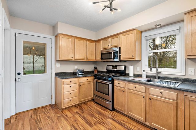 1507 Quebec Avenue N, Champlin, MN 55316